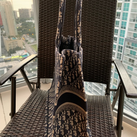 Christian Dior Book Tote Oblique Canvas - Picture 3 of 9